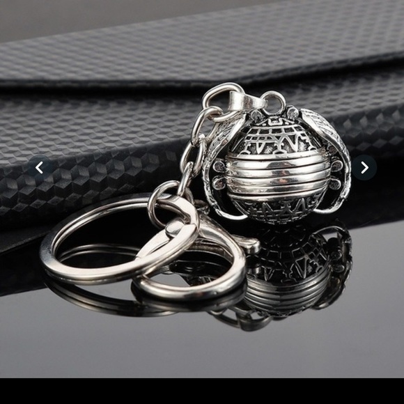 💫💥HP THEME 💥💫Quidditch keychain/frame⚡️ - Picture 7 of 14